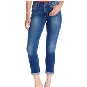 Paige High Waisted Carter Slim Jeans in "Tallulah"
Size 29